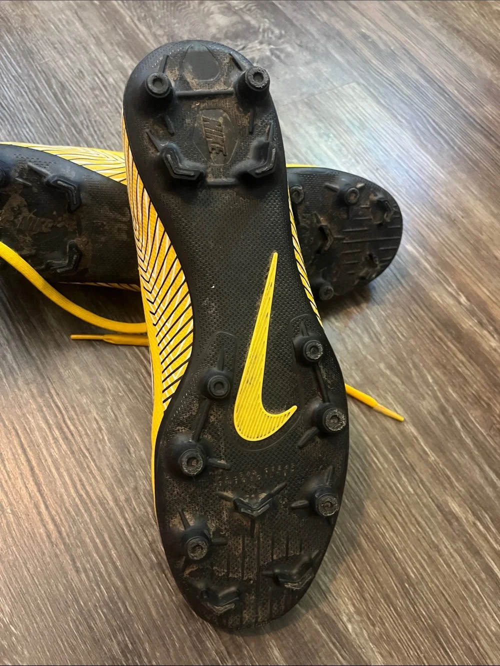 Nike Vapor 12 Academy Neymar Jr FG/MG Mens Sz 10 Yellow Soccer Cleats AO3131-710
